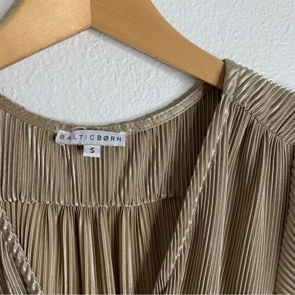 Baltic Born Athena Champagne Shimmer Pleated Maxi Dress Size Small - Picture 5 of 7